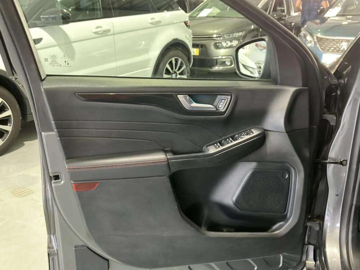 ford-kuga-2022-diesel-1499cc