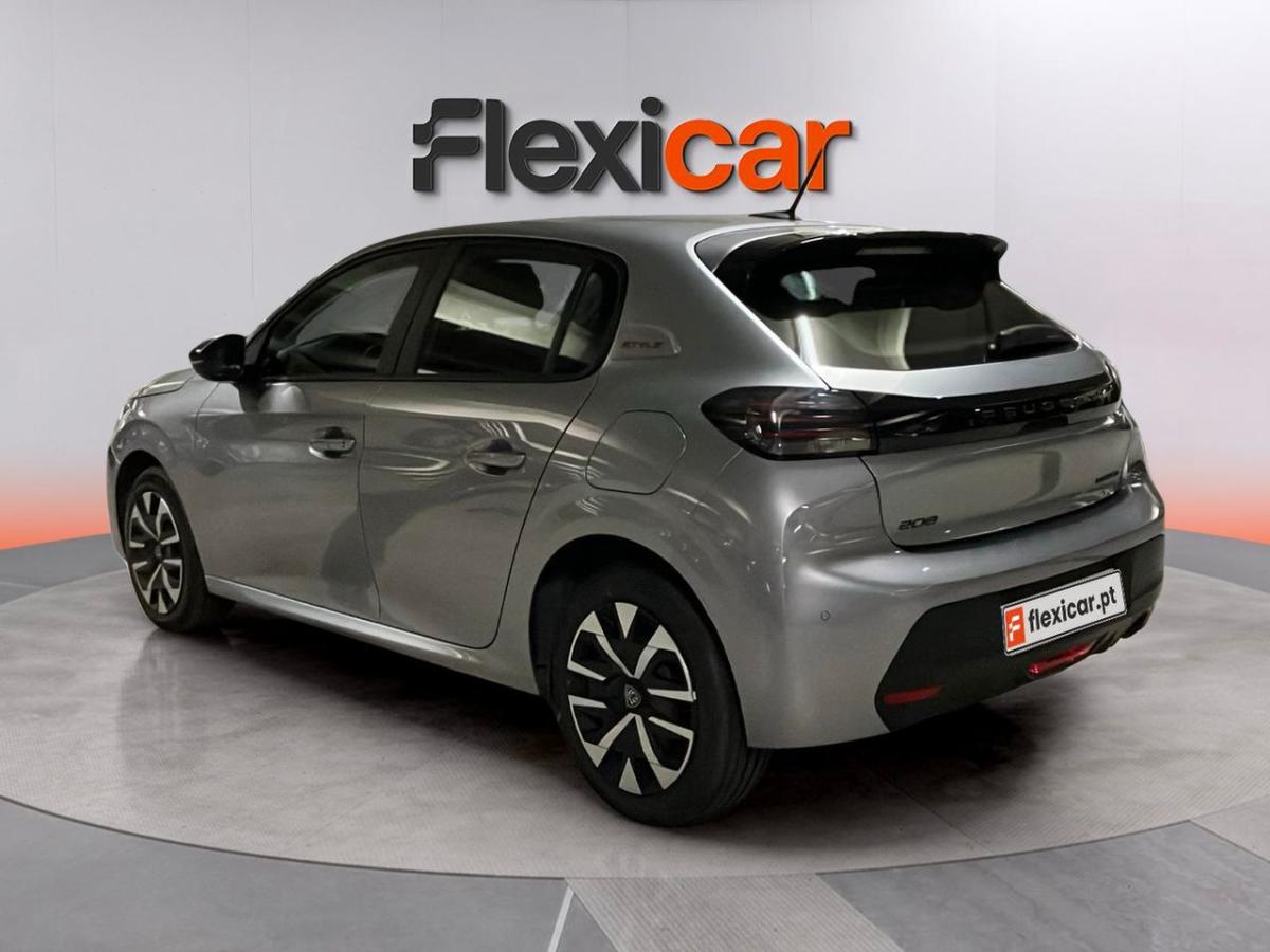 peugeot-208-2025-hibrido-a-gasolina-1199cc