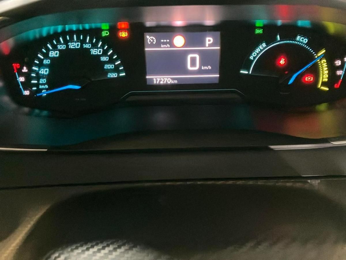 peugeot-208-2025-hibrido-a-gasolina-1199cc