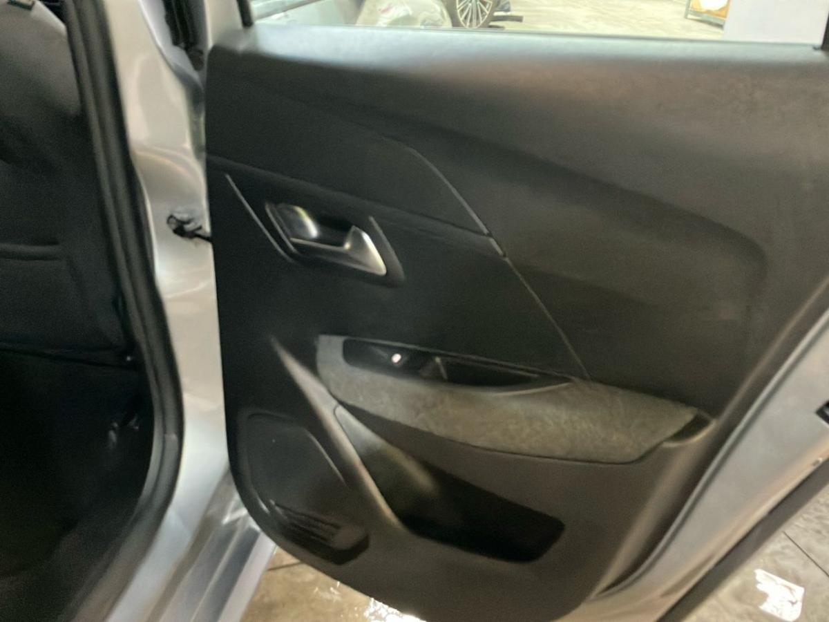 peugeot-208-2025-hibrido-a-gasolina-1199cc