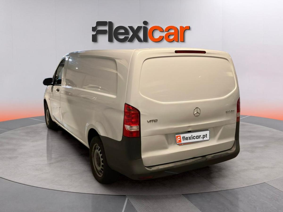 mercedes-benz-vito-2023-diesel-1950cc