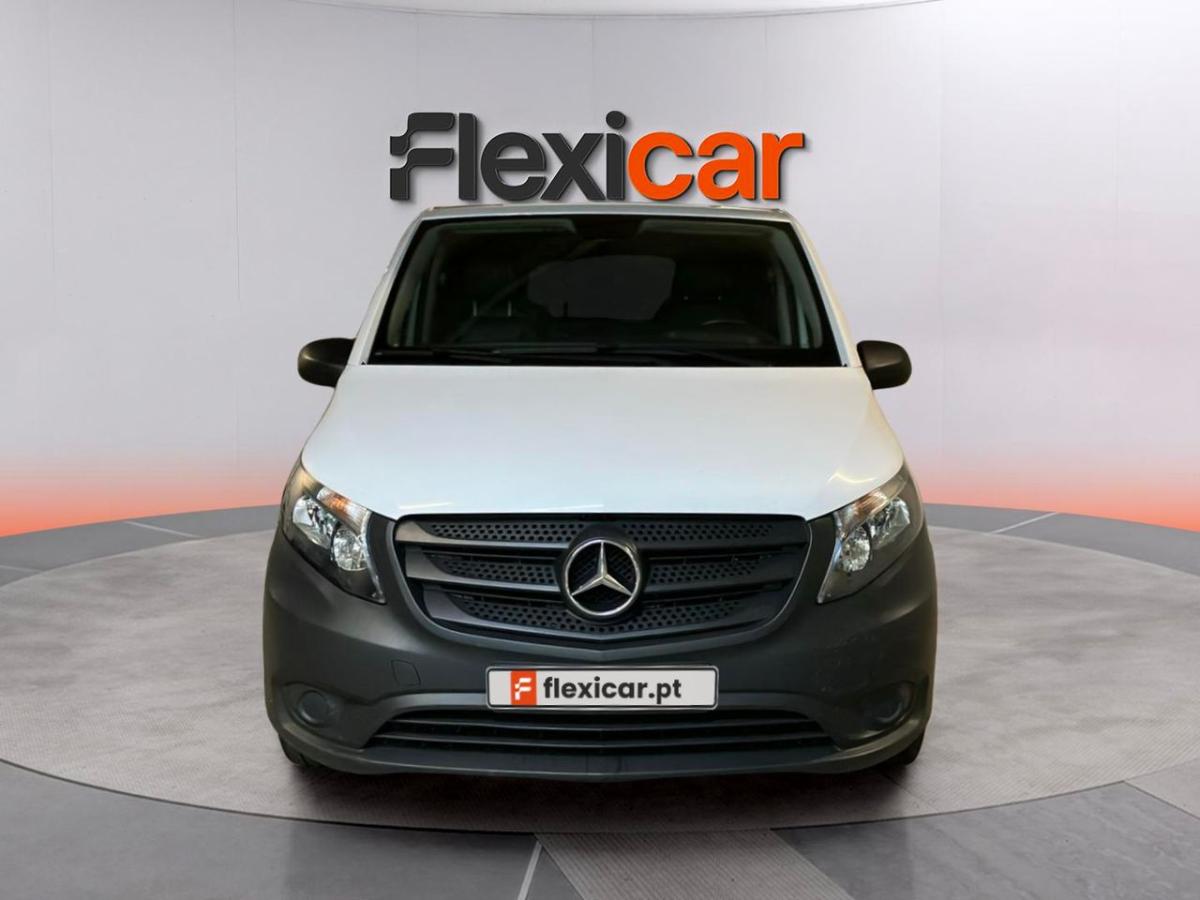 mercedes-benz-vito-2023-diesel-1950cc
