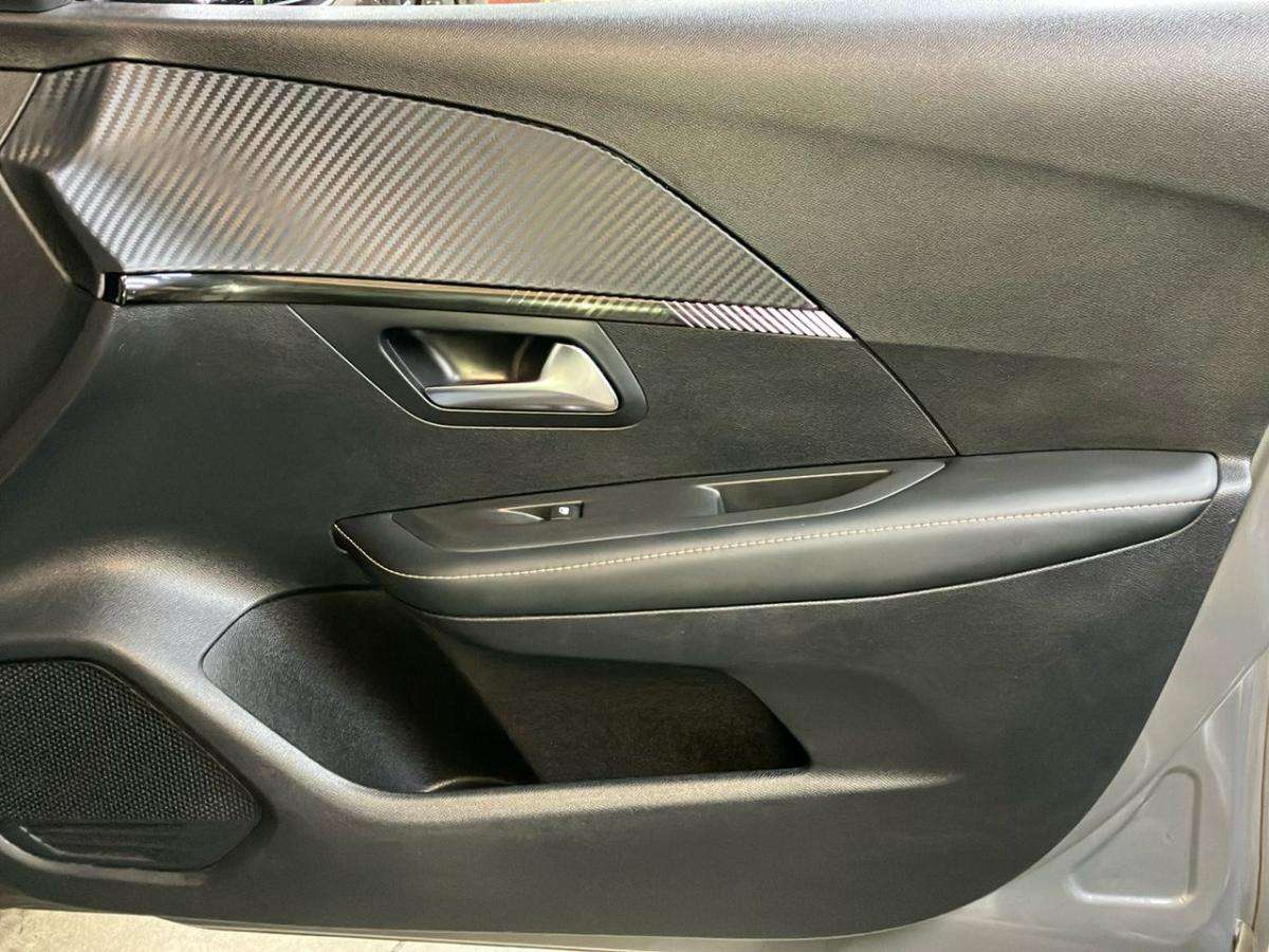 peugeot-208-2024-gasolina-1199cc