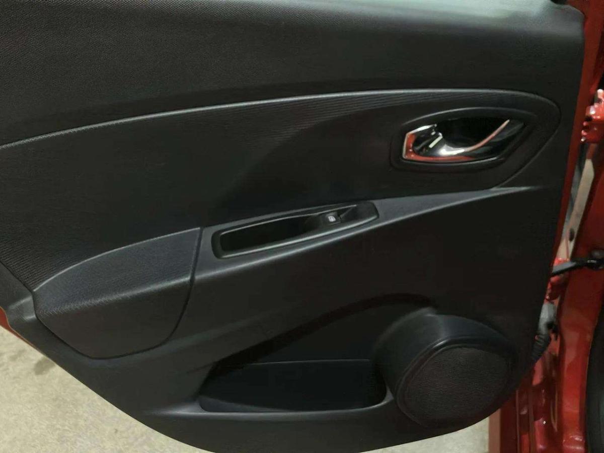 renault-clio-2013-gasolina-1618cc