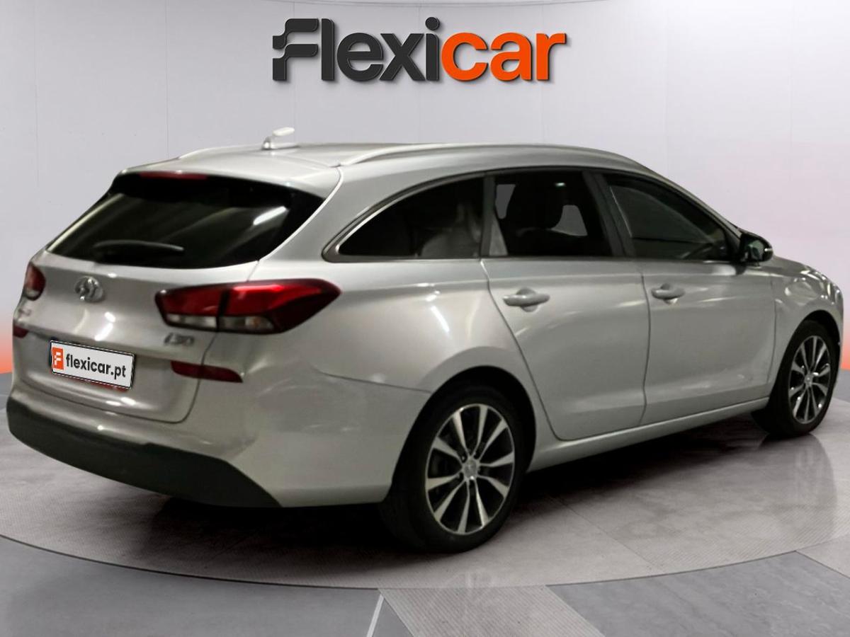 hyundai-i30-2018-diesel-1582cc