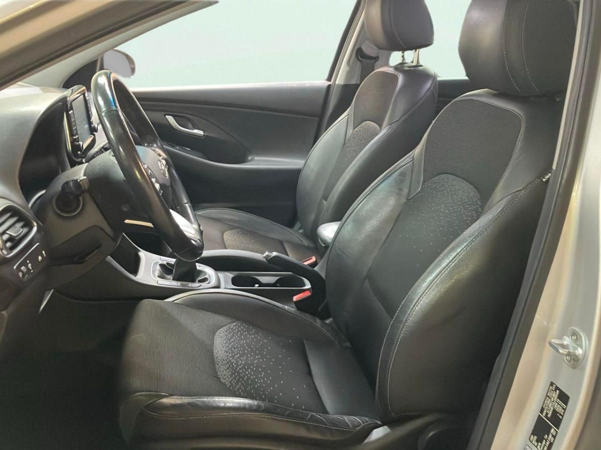 hyundai-i30-2018-diesel-1582cc