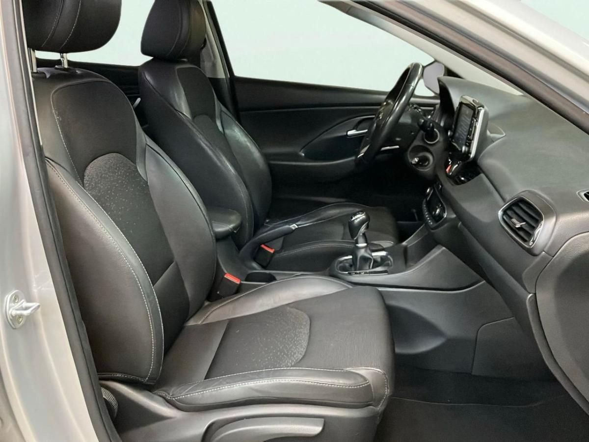 hyundai-i30-2018-diesel-1582cc
