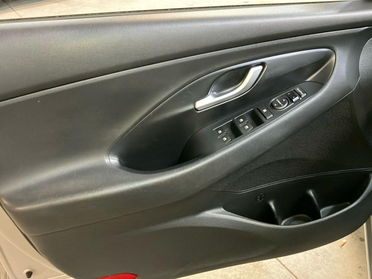 hyundai-i30-2018-diesel-1582cc