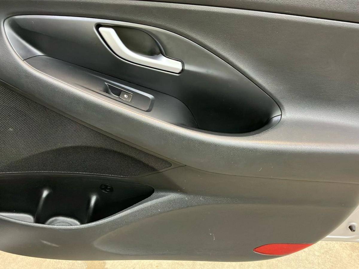 hyundai-i30-2018-diesel-1582cc
