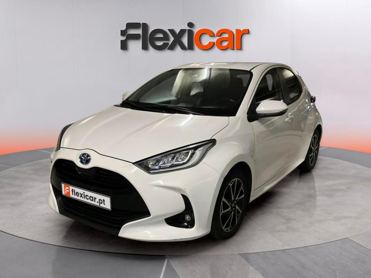toyota-yaris-2022-hibrido-a-gasolina-1497cc