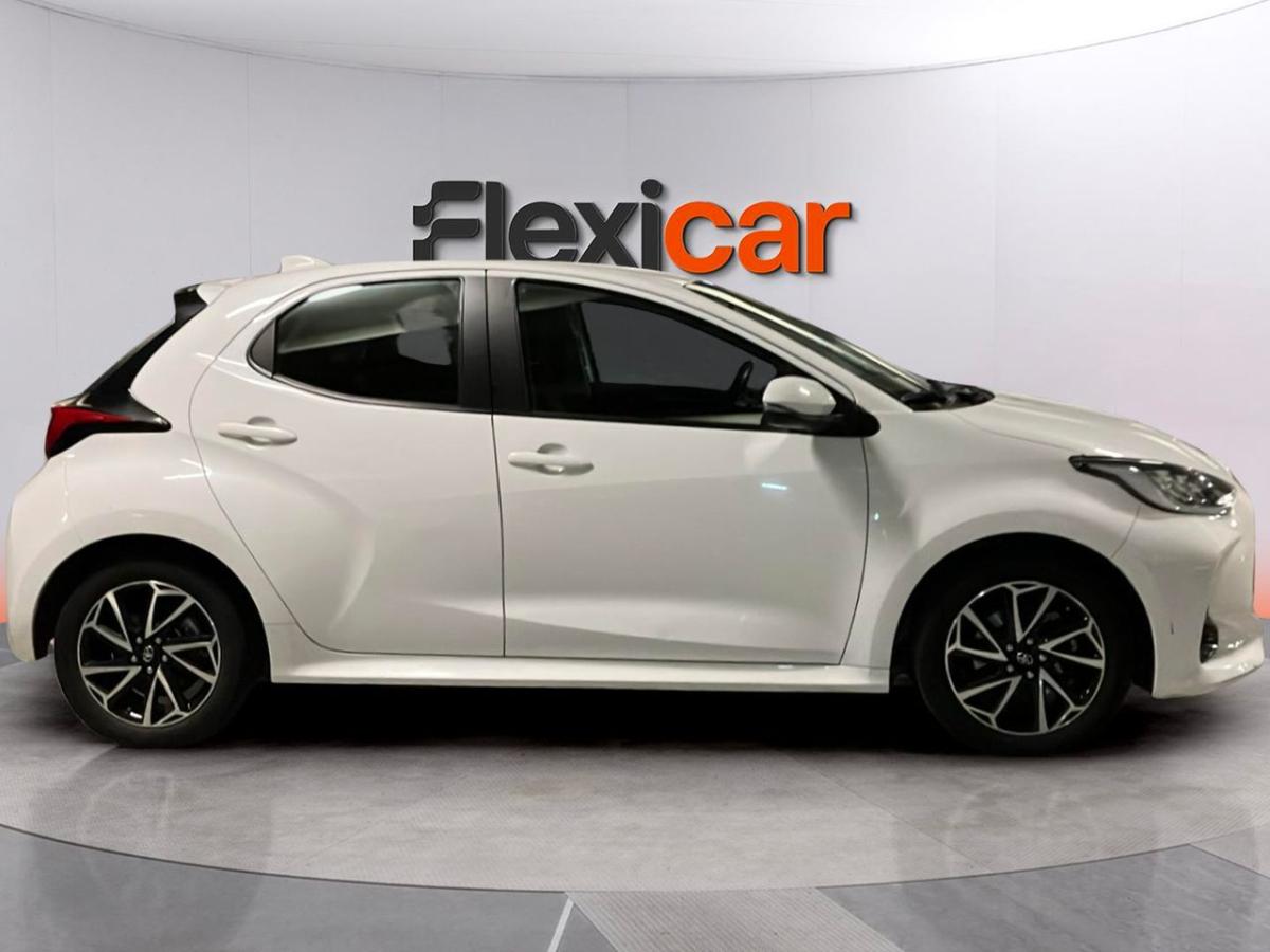 toyota-yaris-2022-hibrido-a-gasolina-1497cc