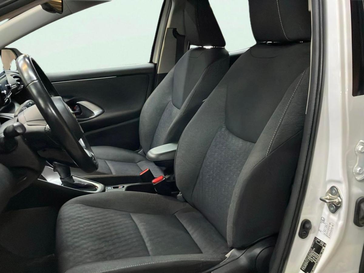 toyota-yaris-2022-hibrido-a-gasolina-1497cc