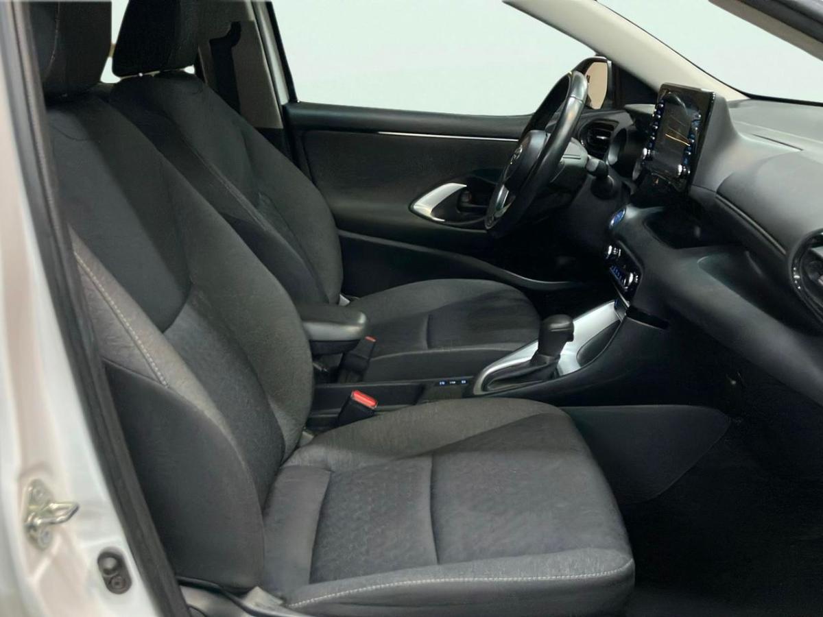 toyota-yaris-2022-hibrido-a-gasolina-1497cc