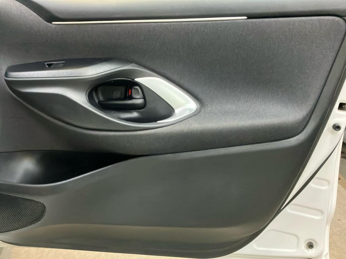toyota-yaris-2022-hibrido-a-gasolina-1497cc
