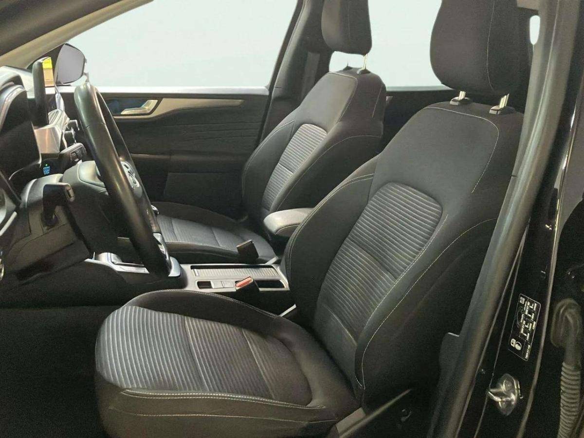 ford-kuga-2022-diesel-1499cc