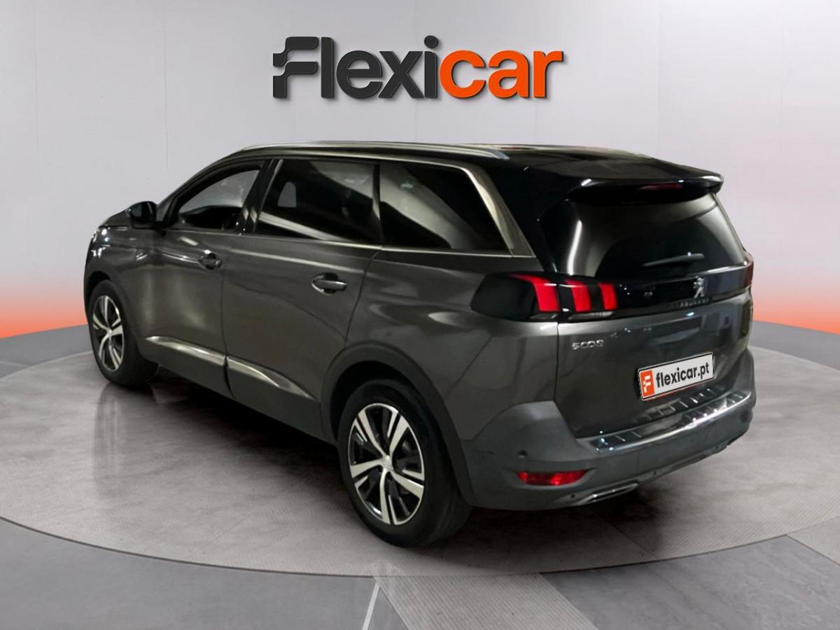 peugeot-5008-2018-diesel-1499cc