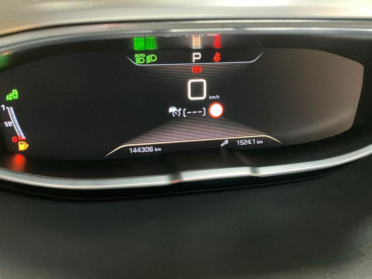 peugeot-5008-2018-diesel-1499cc