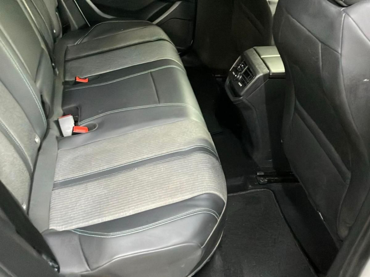 peugeot-3008-2023-hibrido-a-gasolina-1598cc