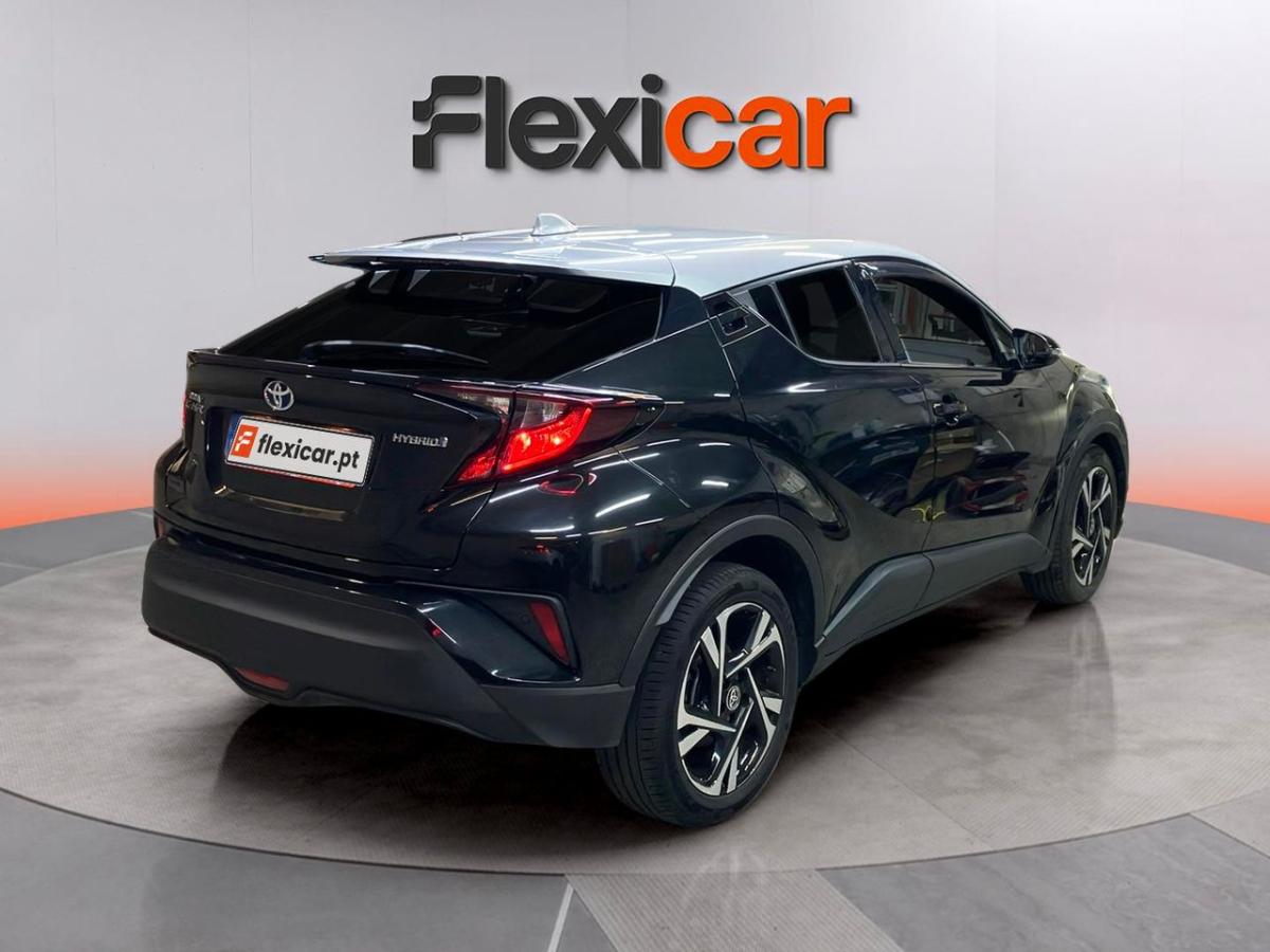 toyota-c-hr-2023-hibrido-a-gasolina-1798cc