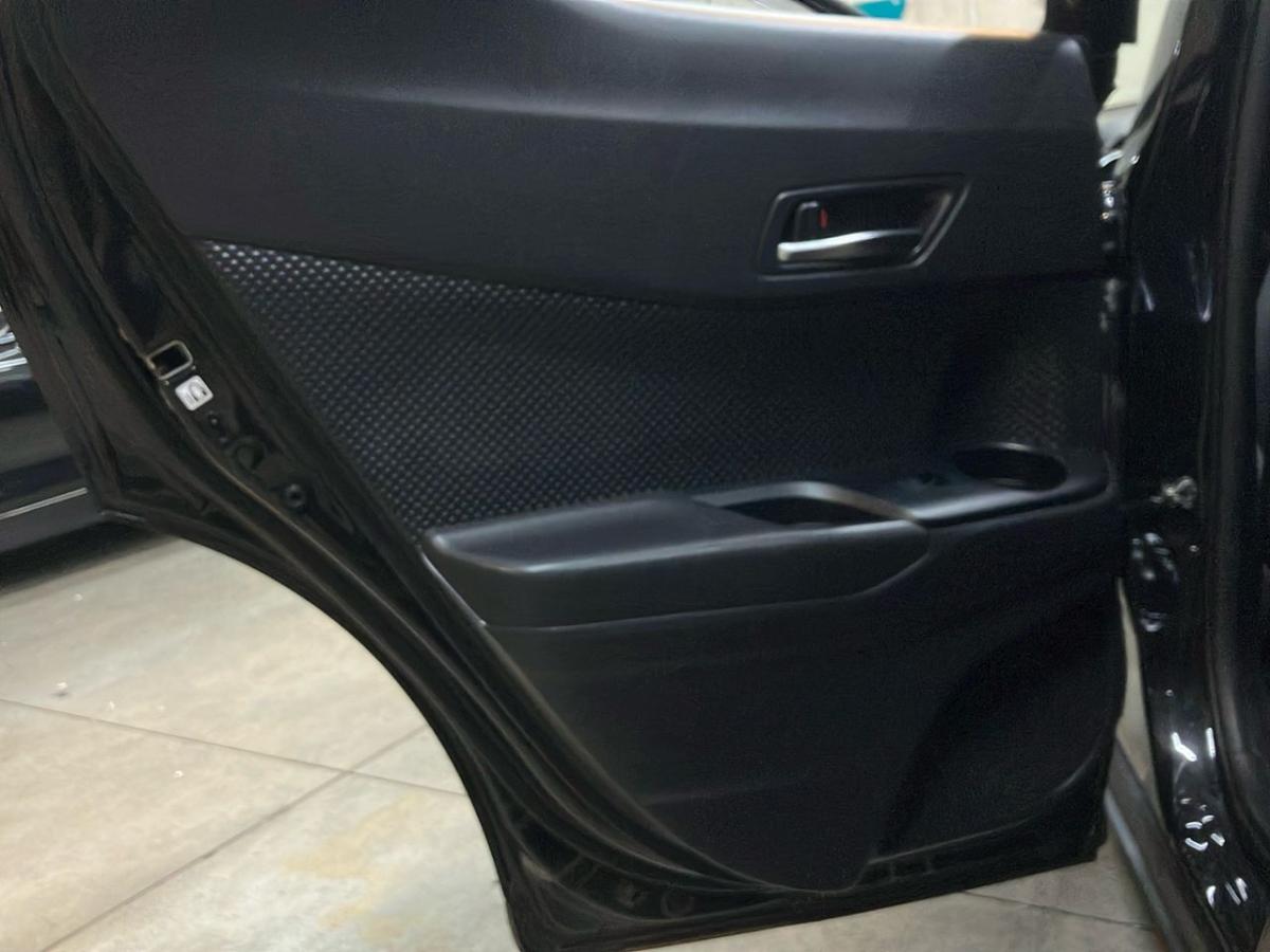 toyota-c-hr-2023-hibrido-a-gasolina-1798cc