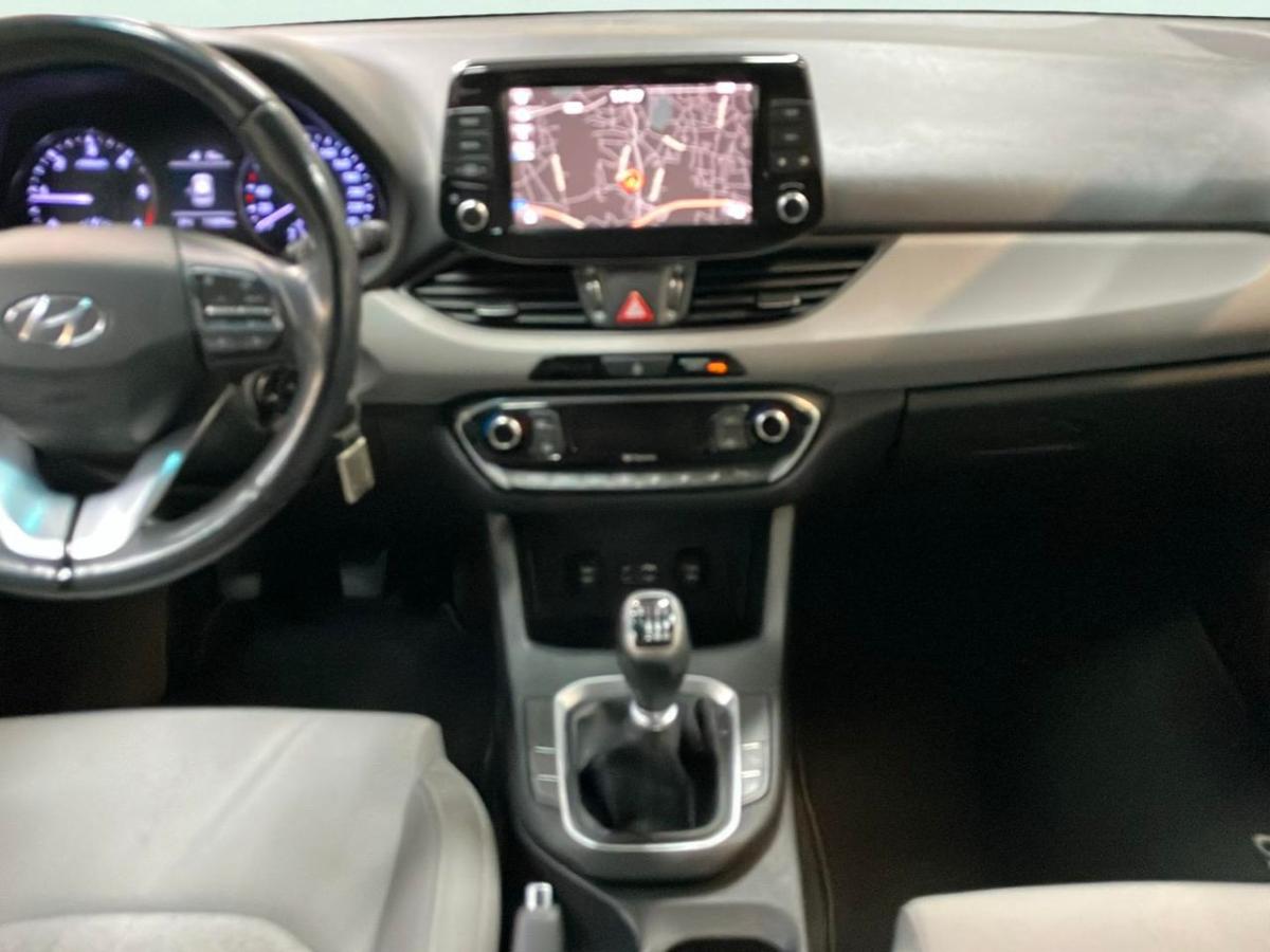 hyundai-i30-2017-diesel-1598cc