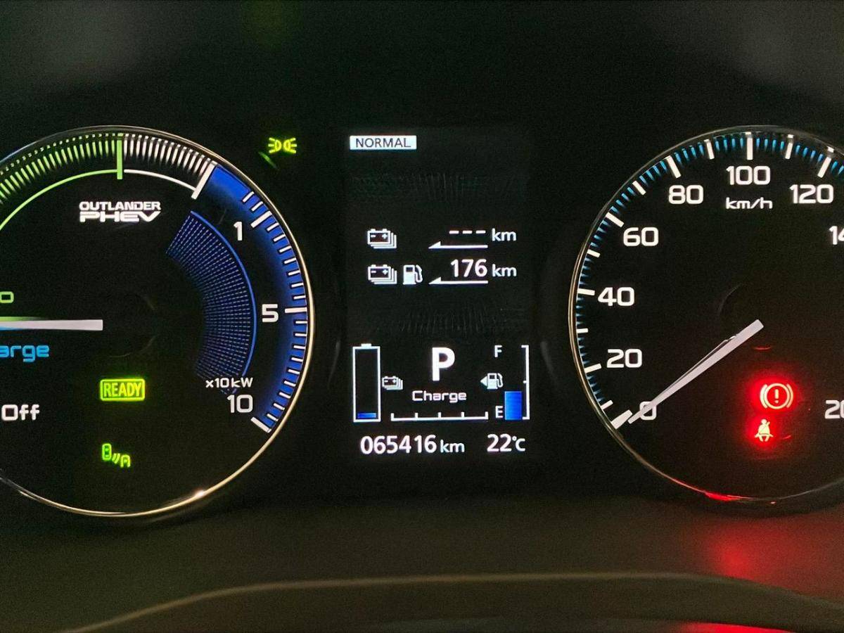 mitsubishi-outlander-2020-hibrido-a-gasolina-2360cc