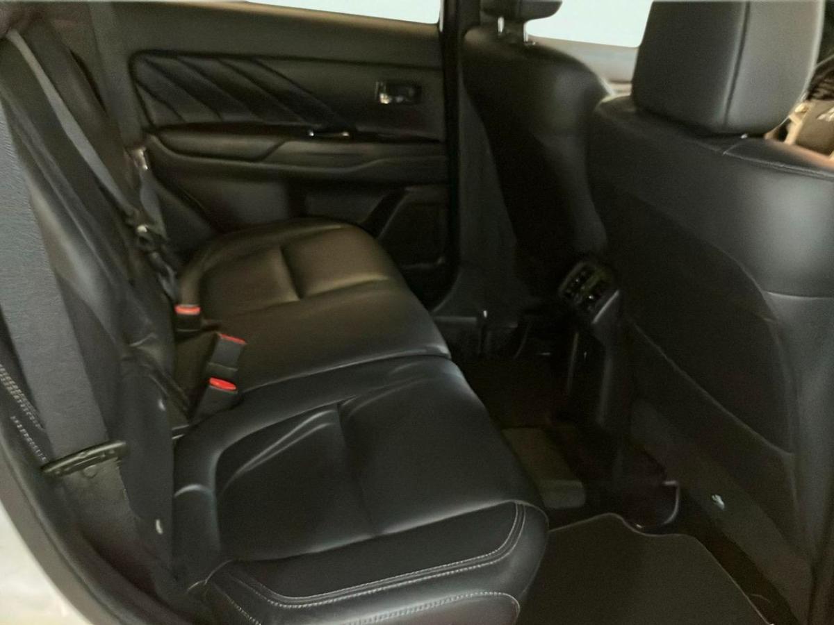 mitsubishi-outlander-2020-hibrido-a-gasolina-2360cc