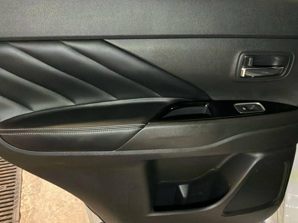 mitsubishi-outlander-2020-hibrido-a-gasolina-2360cc