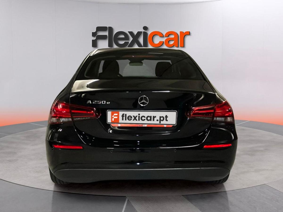 mercedes-benz-classe-a-2020-hibrido-a-gasolina-1332cc
