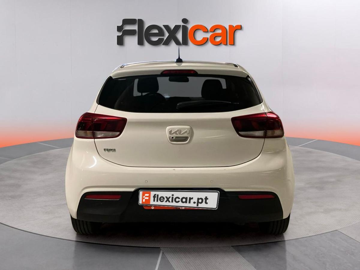 kia-rio-2022-gasolina-998cc