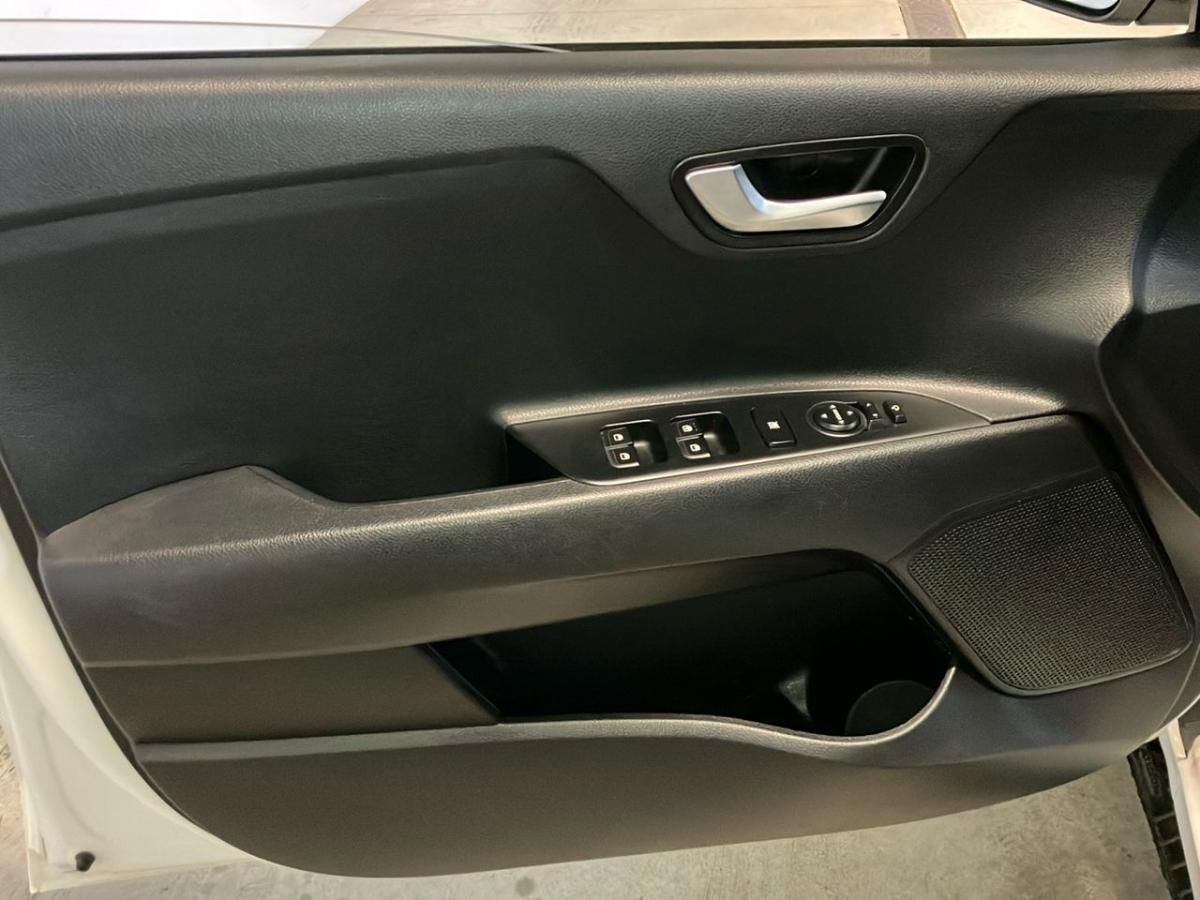 kia-rio-2022-gasolina-998cc