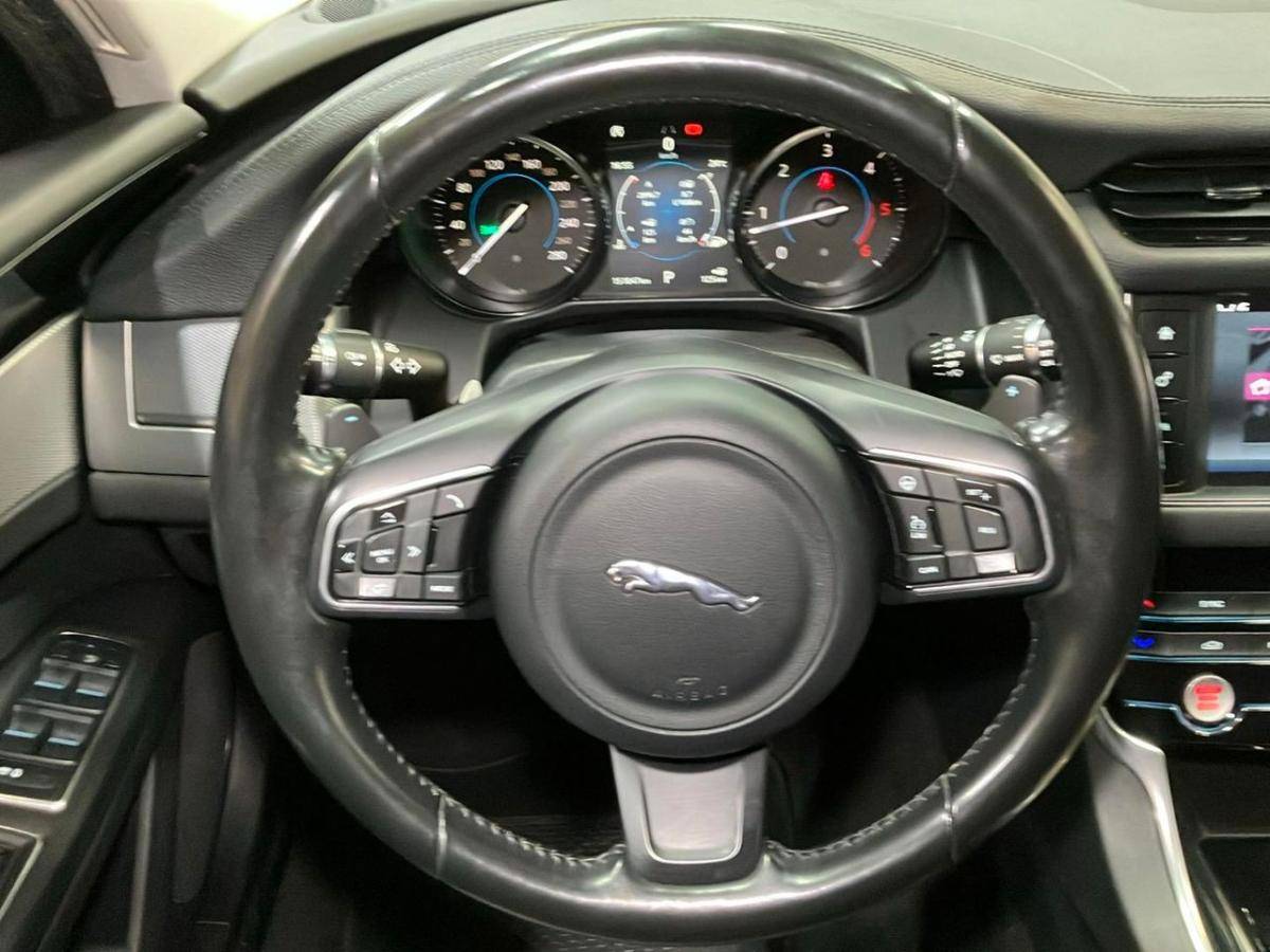 jaguar-xf-sportbrake-2019-diesel-1999cc