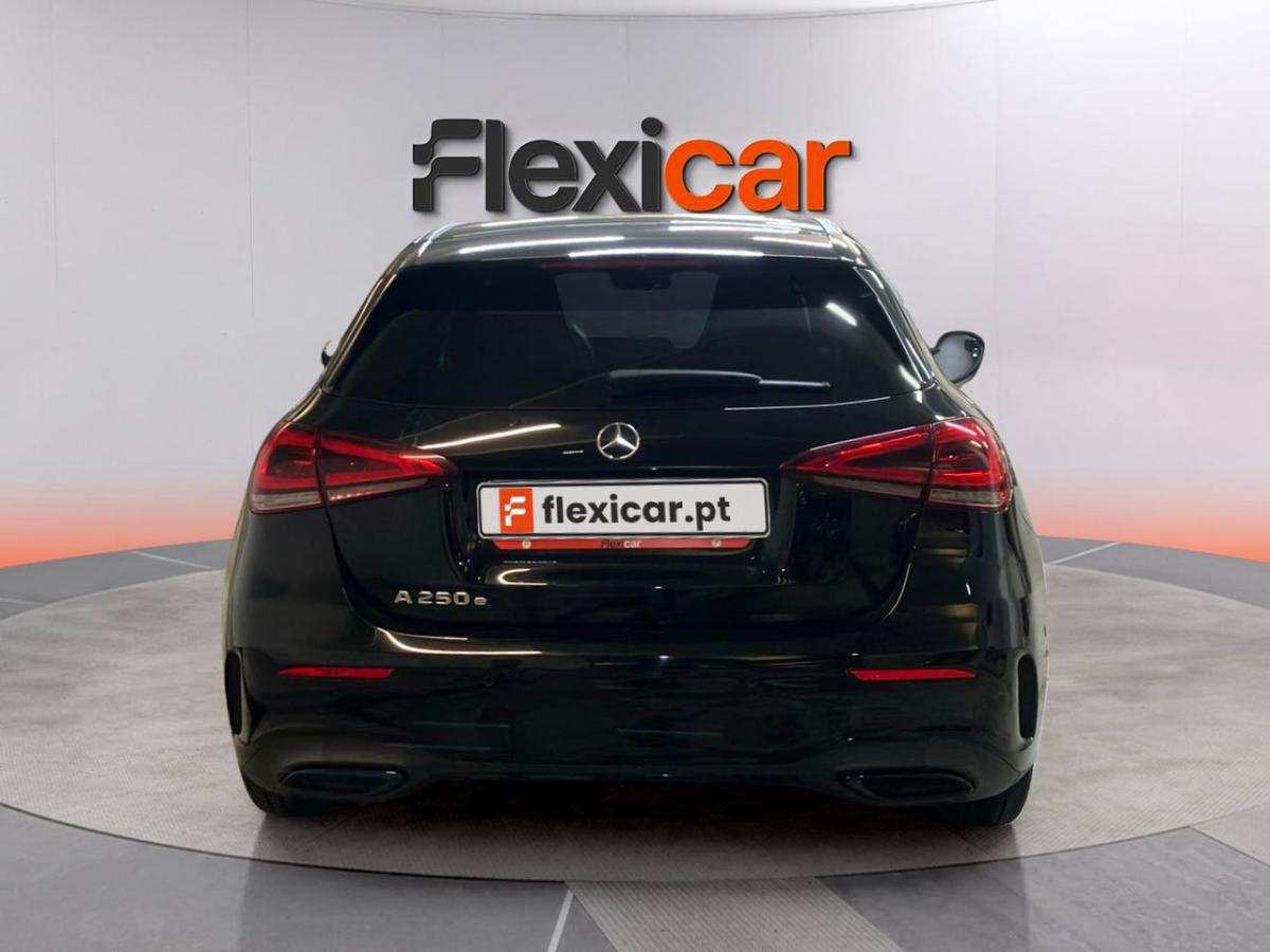mercedes-benz-classe-a-2021-hibrido-a-gasolina-1332cc