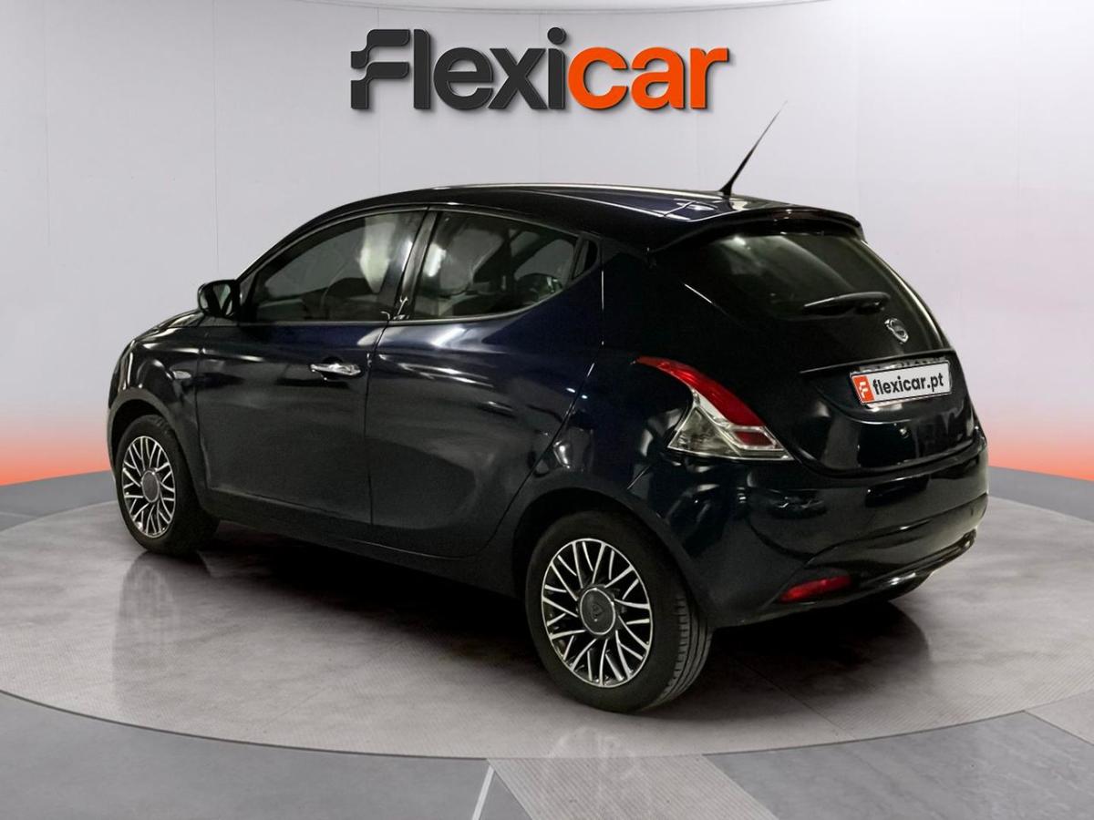 lancia-ypsilon-2016-gasolina-1242cc