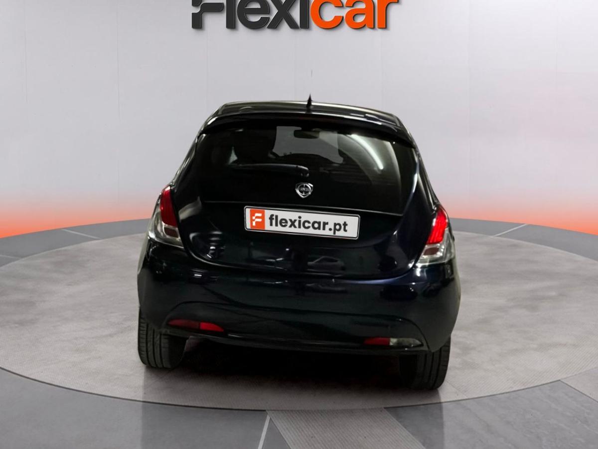lancia-ypsilon-2016-gasolina-1242cc