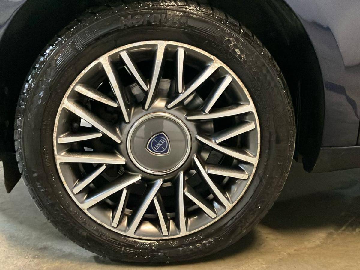 lancia-ypsilon-2016-gasolina-1242cc