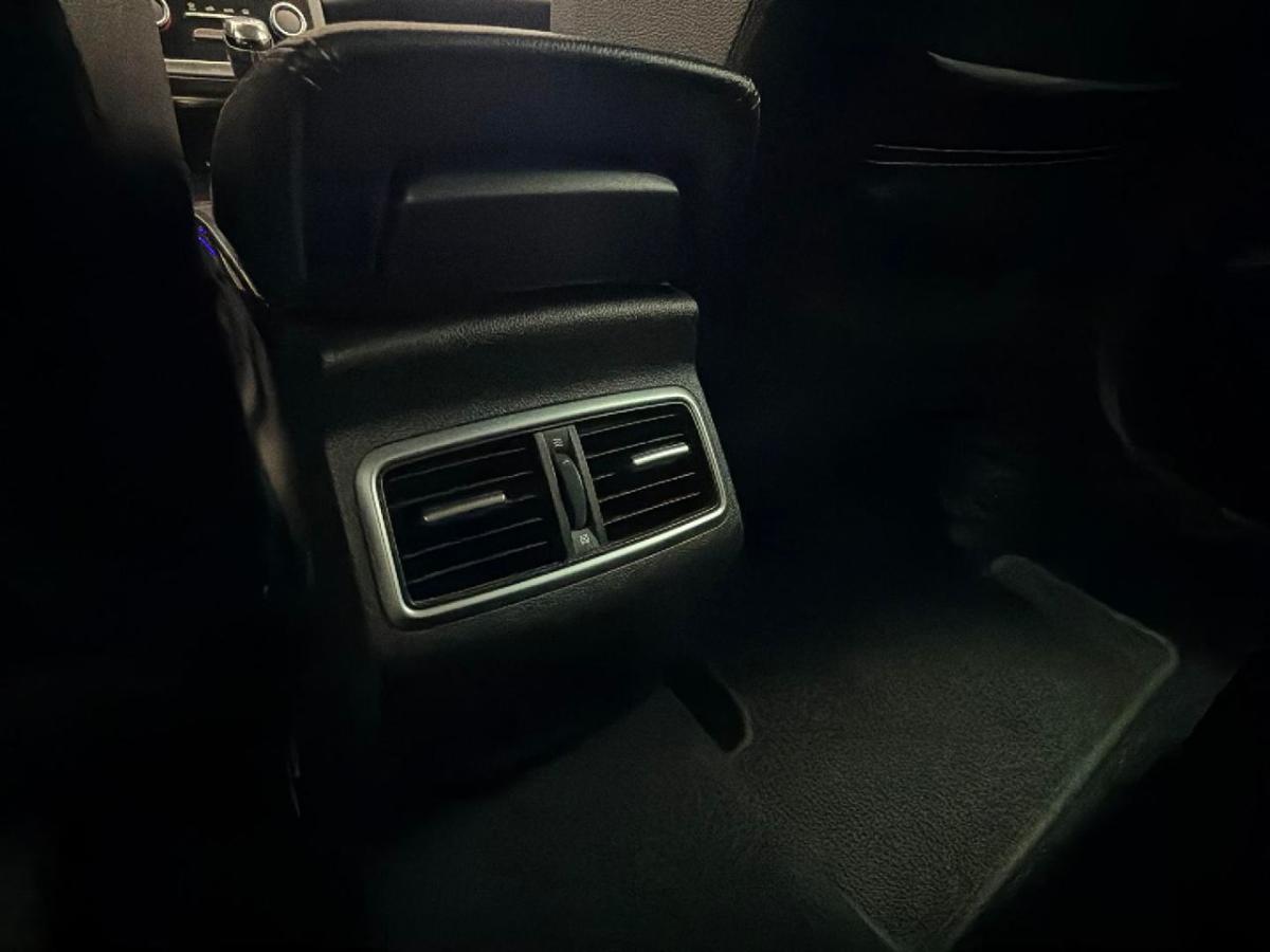 renault-megane-sport-tourer-2016-diesel-1598cc