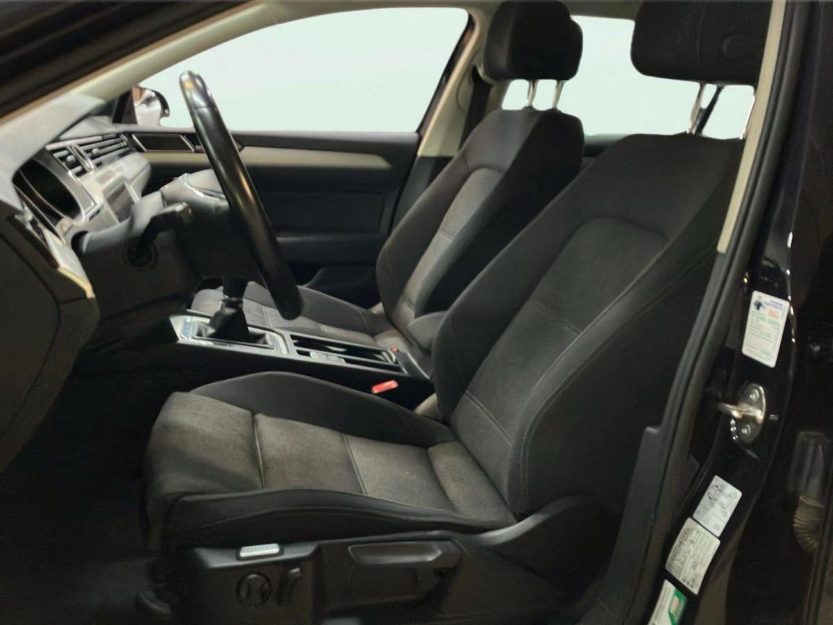 volkswagen-passat-2017-diesel-1598cc