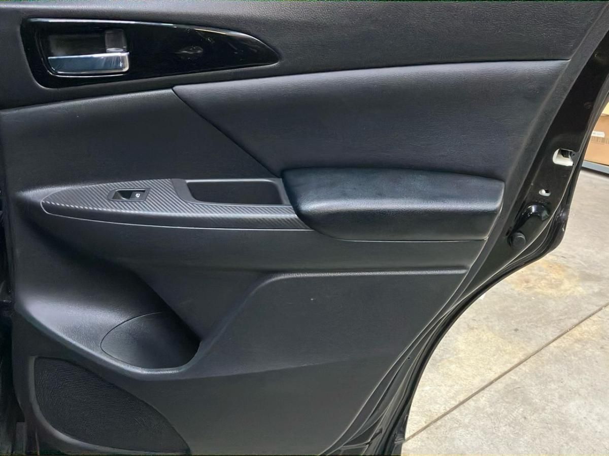 mitsubishi-eclipse-cross-2022-hibrido-a-gasolina-2360cc