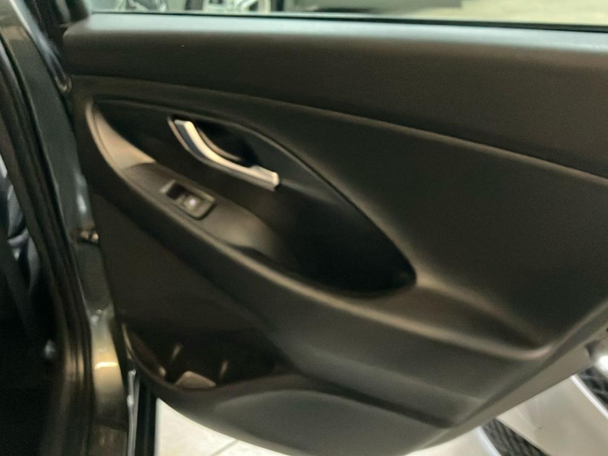 hyundai-i30-2021-gasolina-998cc