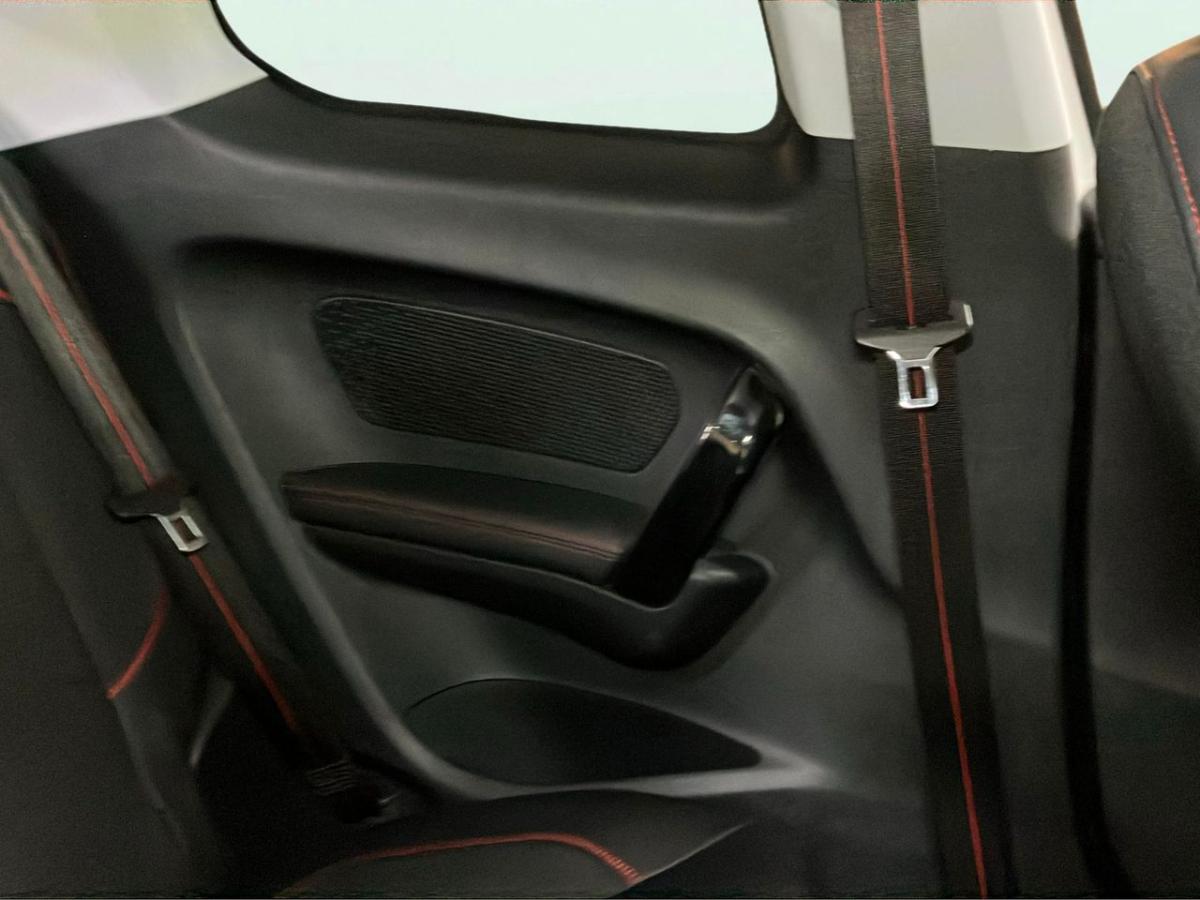 peugeot-208-2016-gasolina-1199cc