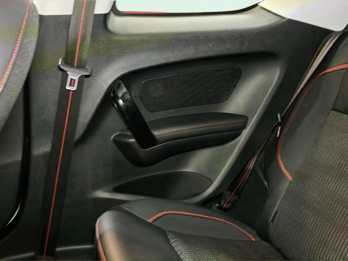 peugeot-208-2016-gasolina-1199cc