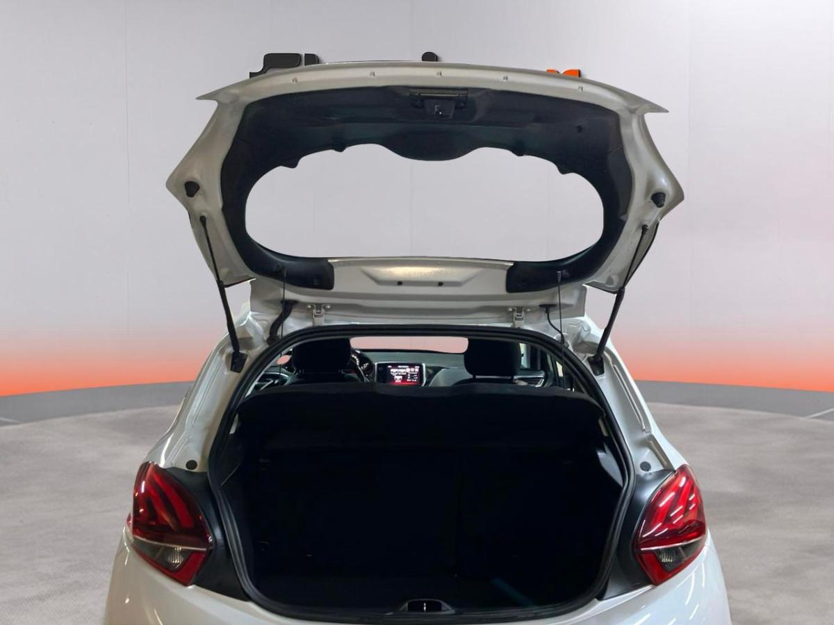peugeot-208-2016-gasolina-1199cc