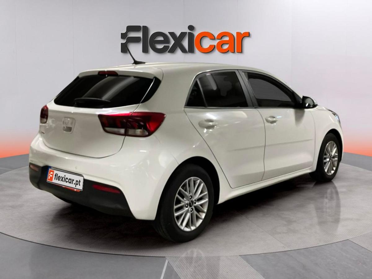kia-rio-2022-gasolina-998cc