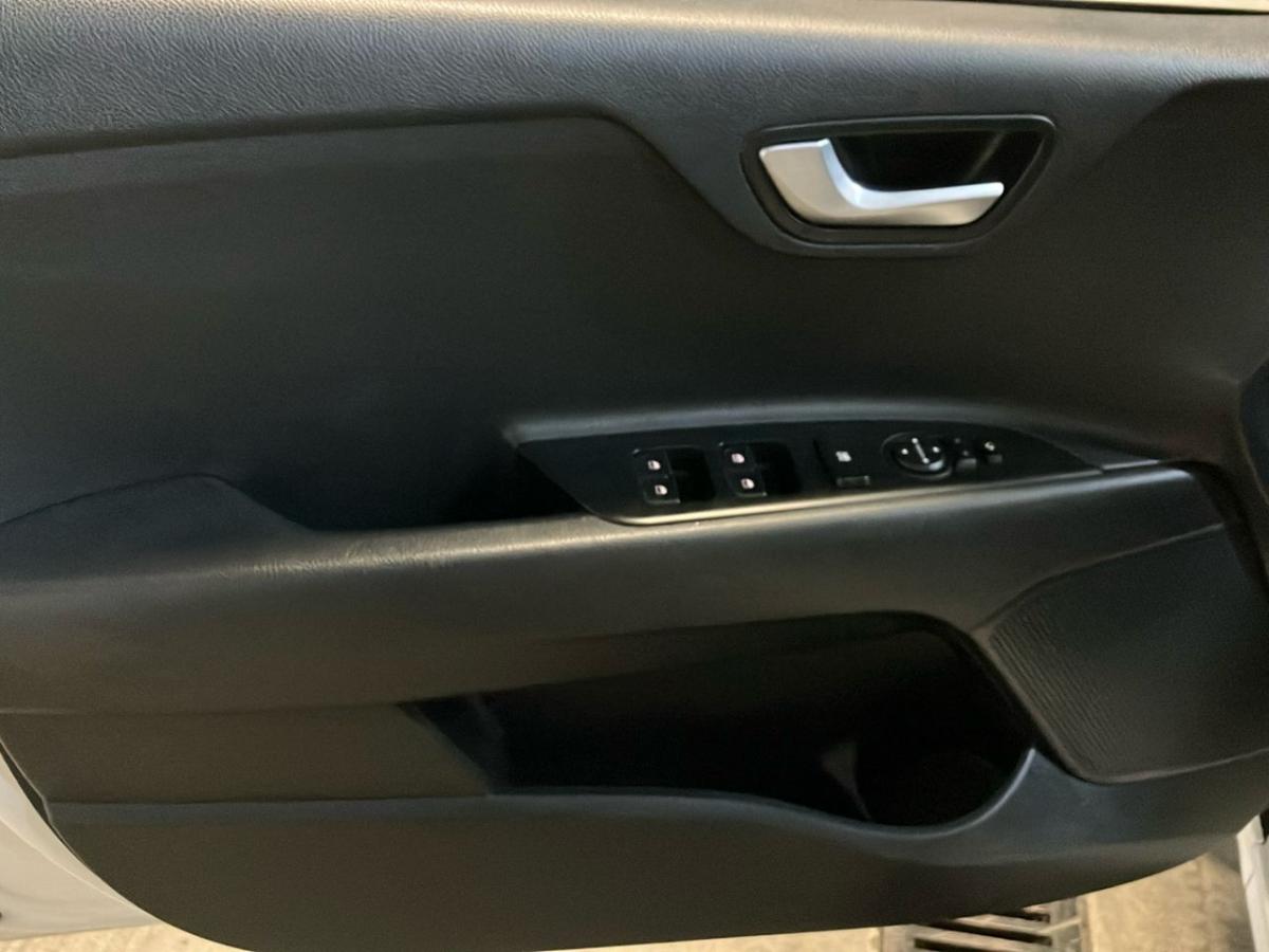kia-rio-2022-gasolina-998cc