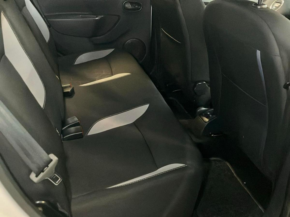 dacia-sandero-2016-gasolina-898cc