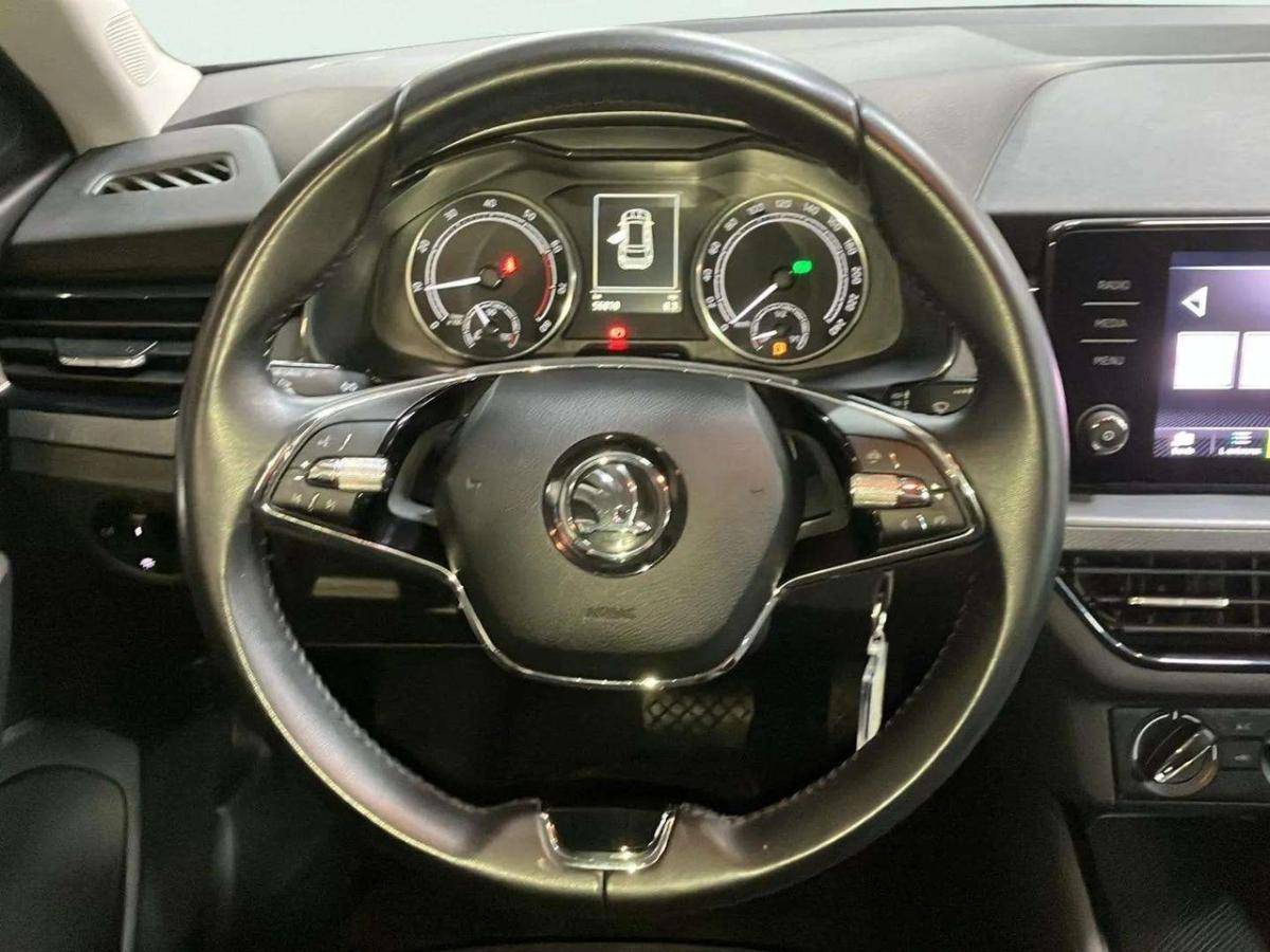 skoda-kamiq-2023-gasolina-999cc