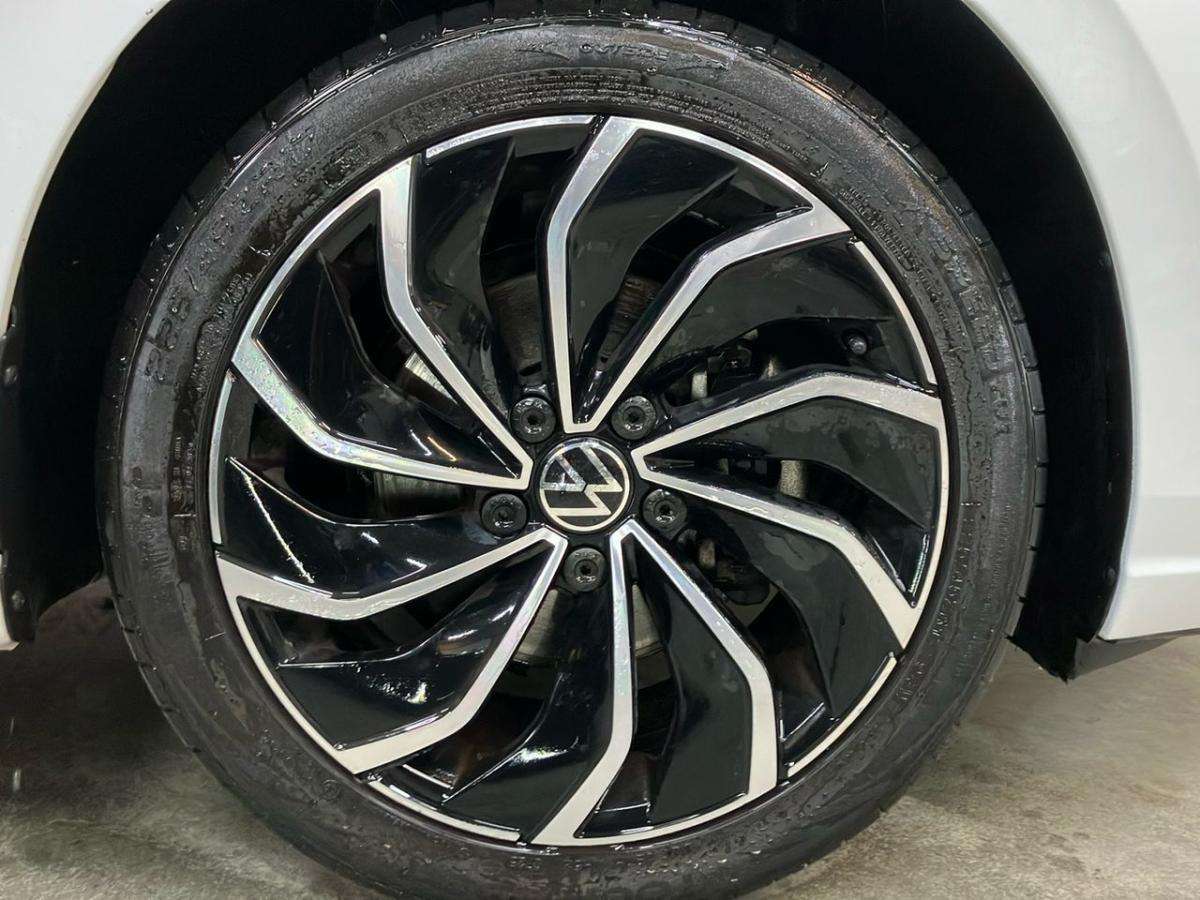volkswagen-golf-2023-gasolina-999cc