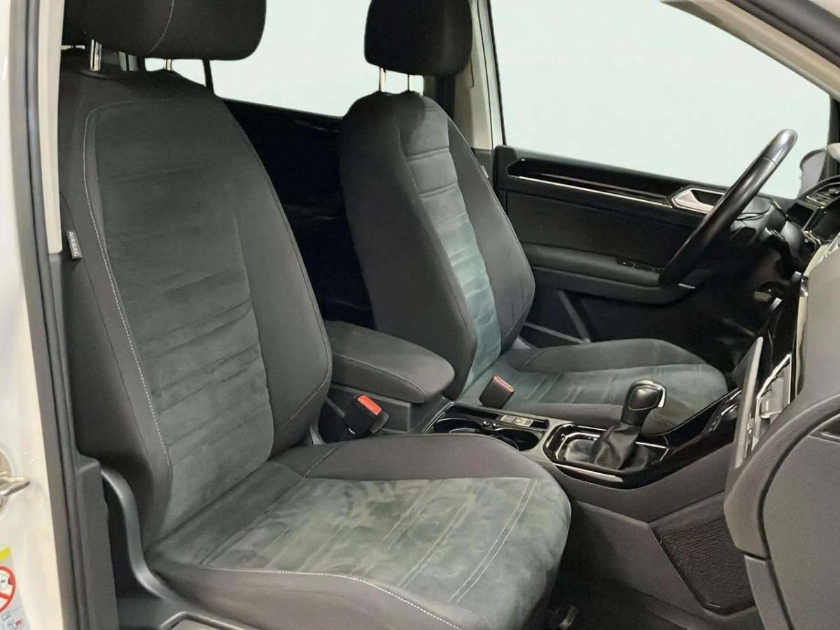 volkswagen-touran-2022-gasolina-1498cc