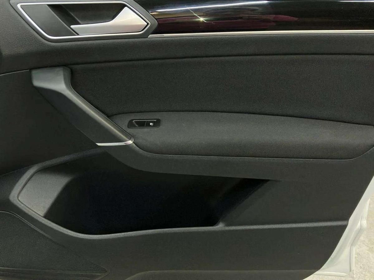 volkswagen-touran-2022-gasolina-1498cc